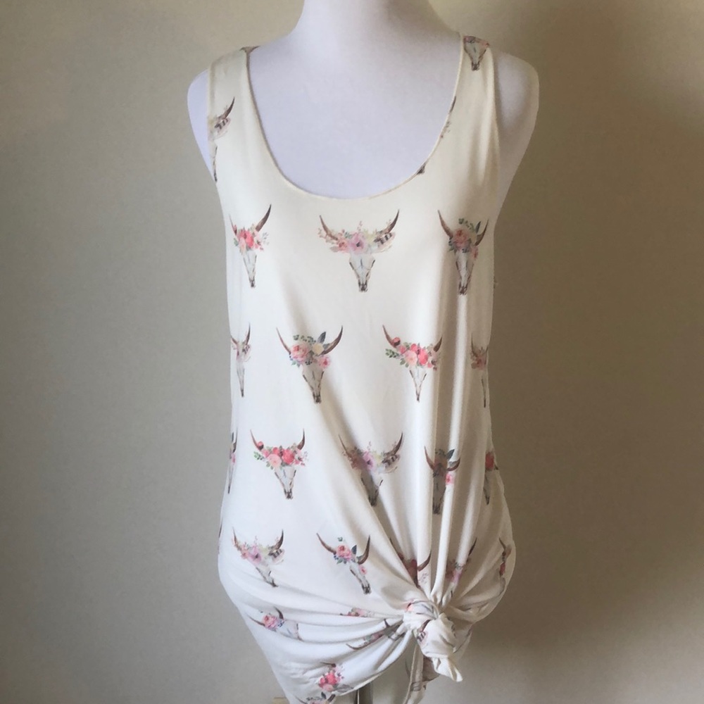 Boho Tank 🐮🌸 - Picture 4 of 4